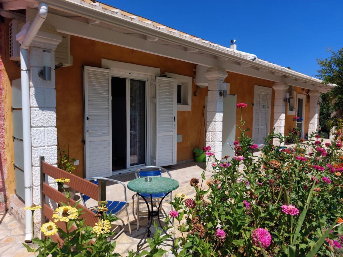 Iris Apartment Near Corfu Town Контокали Екстериор снимка