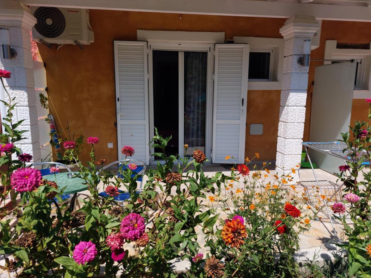 Iris Apartment Near Corfu Town Контокали Екстериор снимка